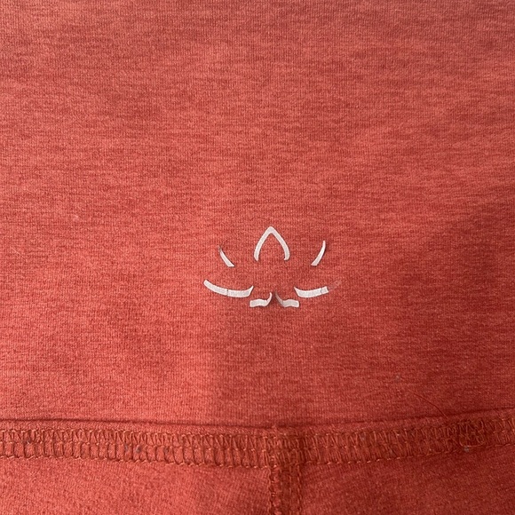 Beyond Yoga spacedye leggings orange rust red size small cropped - Picture 3 of 8